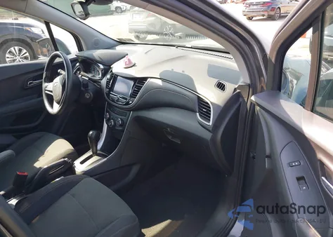 2020 Chevrolet Trax Awd Ls z USA, uszkodzony, nr VIN 3GNCJNSB8LL185953